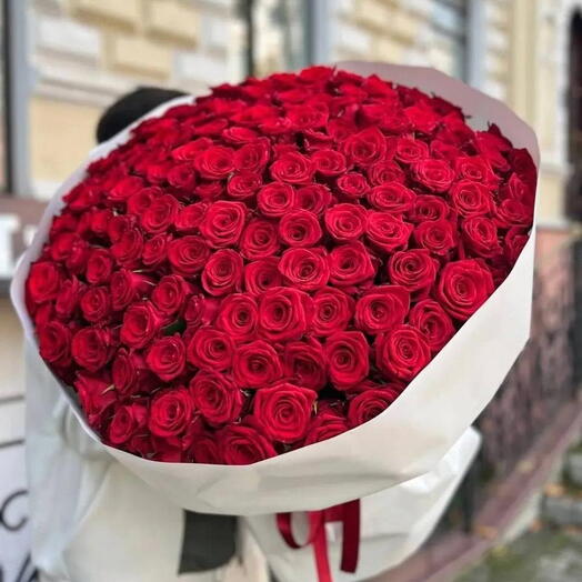 Большой букет из 151 красной розы