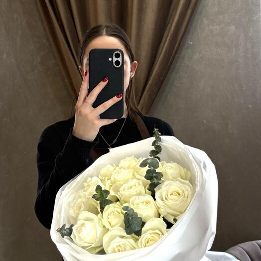 Букет из белых роз