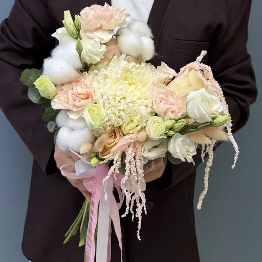 Букет невесты с амариллисом