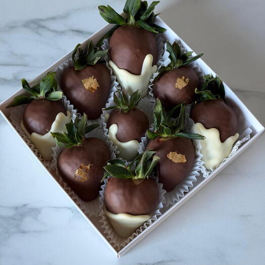 Luxury Gold Chocolate Strawberry Box