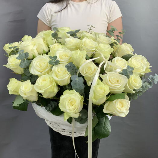 Корзина из 51 розы «Мелодия любви»