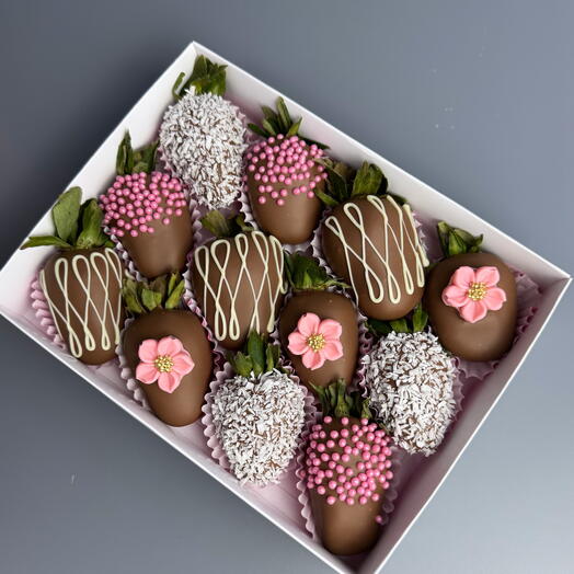 Набор 12 клубник