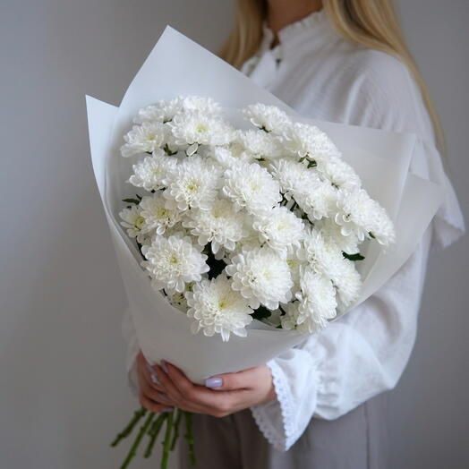Милый букет N 6 из стойких белых кустовых хризантем💌