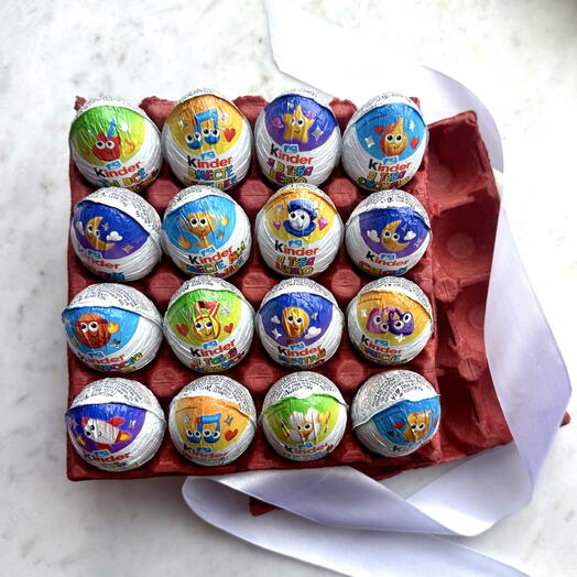 Ячейка с яйцами kinder
