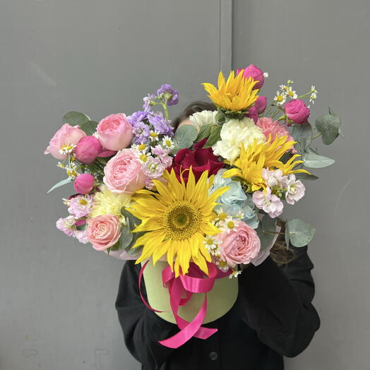 Кустовая Роза, Подсолнух и Маттиола в шляпной коробке 💝