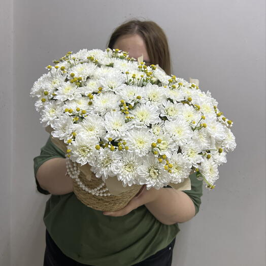 Корзина стойких хризантем
