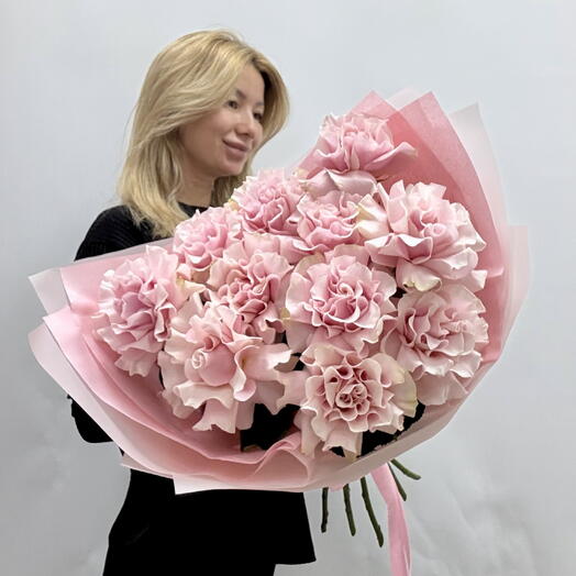 Монобукет французских, розовых роз