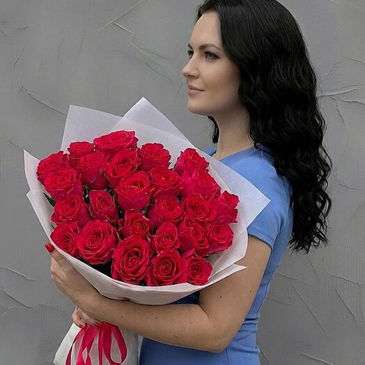 Роза Кения малиновые 25шт