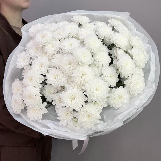 Букет из 11 белых кустовых хризантем