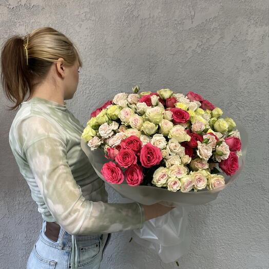 Букет из 25 кустовых роз микс