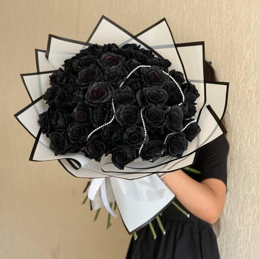 Эффектный букет из черных роз 😍🖤