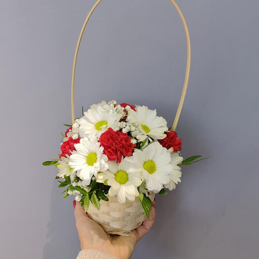 Композиция в корзинке