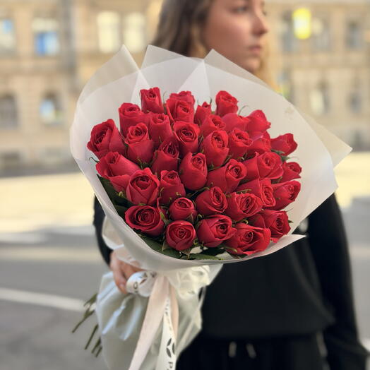 Монобукет из 51 розовой кенийской розы 40см