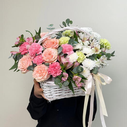 Корзина с цветами
