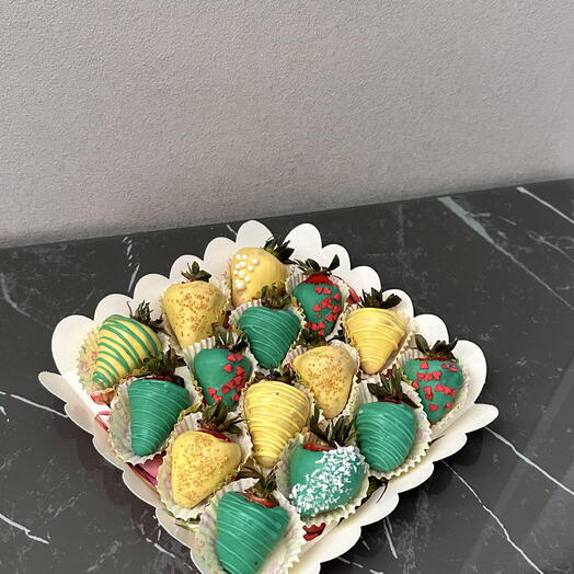 Клубника в шоколаде 💚💛 Яркий набор в зелёном и жёлтом цвете