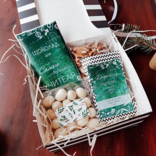 Teacher's Day Gift set in a box
