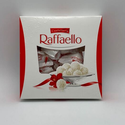 Рафаэлло сколько грамм в коробке. Raffaello 150 гр.. Коробка с Raffaello 150 гр. Конфеты Raffaello 70 гр. Конфеты Раффаэлло 150гр.