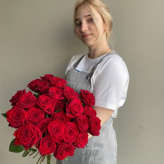 Букет из 25 красных роз