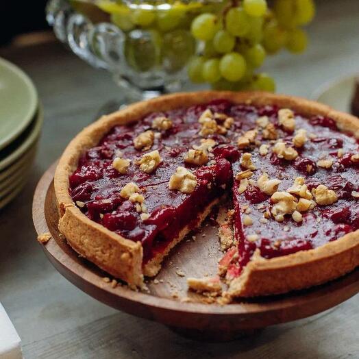 Cherry Tart with walnut