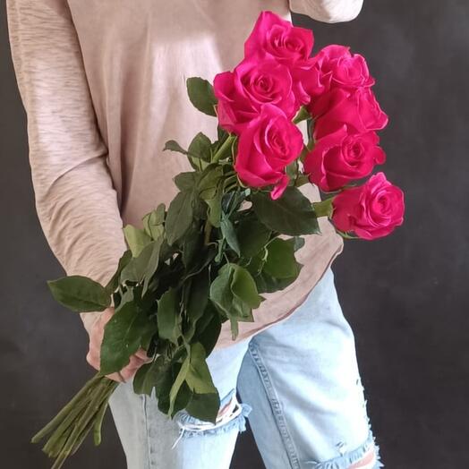 7 Premium Pink Roses Ecuador