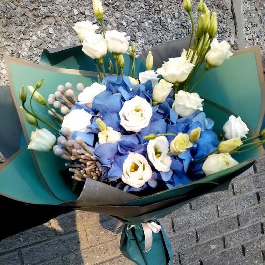Exquisite bouquet with hydrangea
