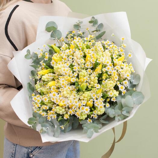 A bouquet of flowers to My sunshine