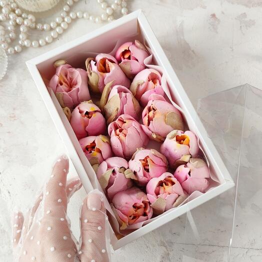 Sweet set of "Marshmallow 3d greeting card" made of tulips for your beloved