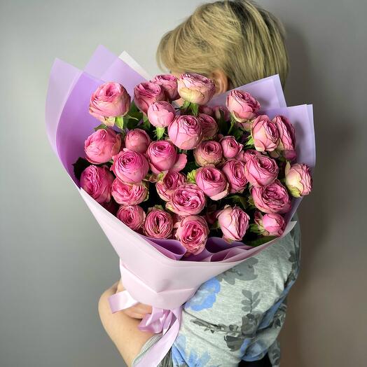 Bouquet of peony-shaped Kenyan bush roses 9 pcs