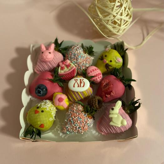 Chocolate-covered strawberries - Easter set