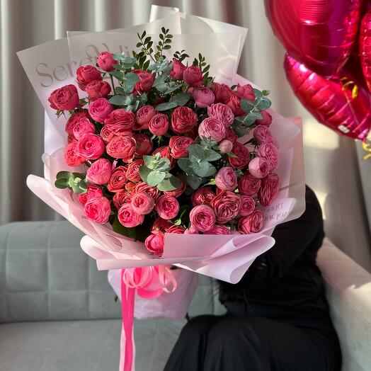 Пионовидные кустовые розы  💕
