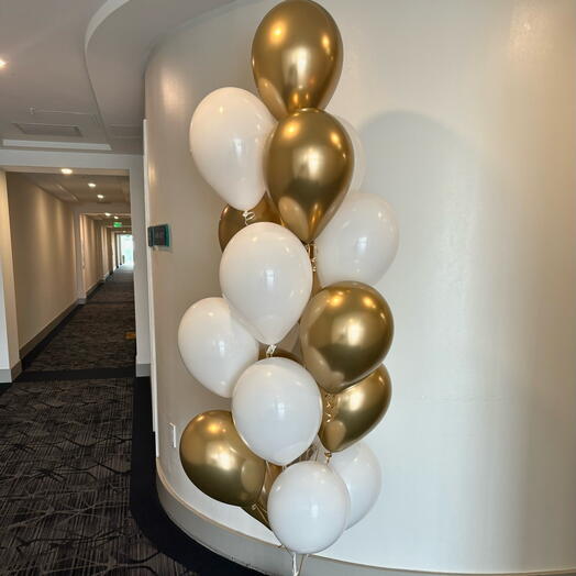 20 white and chrome gold balloons