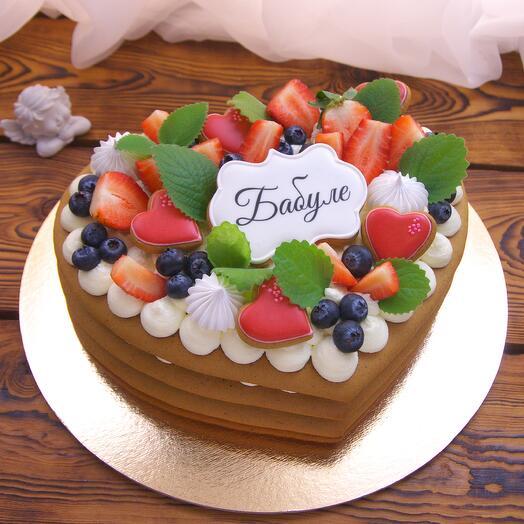 Торт сердце для бабушки с ягодами 1,4кг