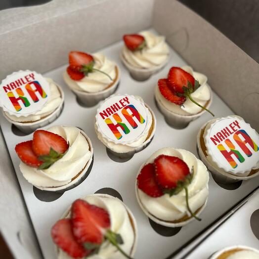 Вкуснейшие капкейки с логотипом