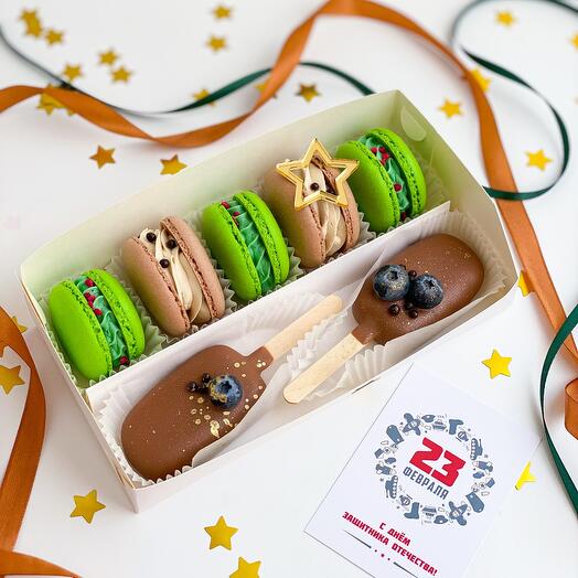 A small gift of chocolate cakes and macaroni