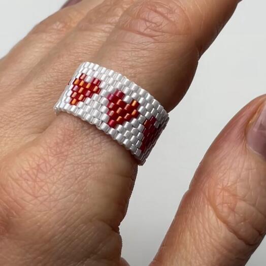 Кольцо сердца из бисера Miyuki delika