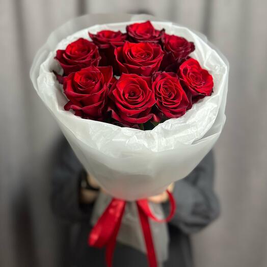 Букет красные розы 9 шт