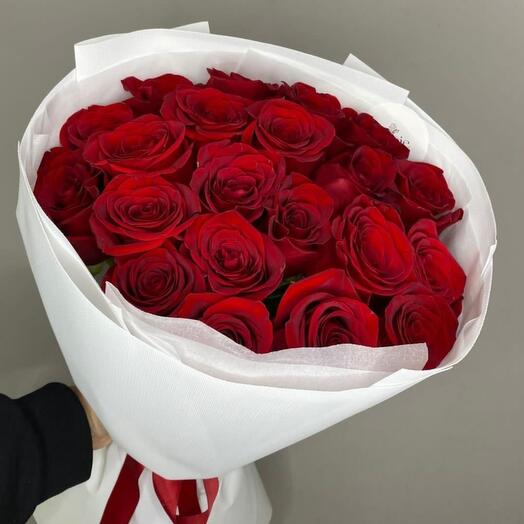 Bouquet of scarlet roses in white decoration