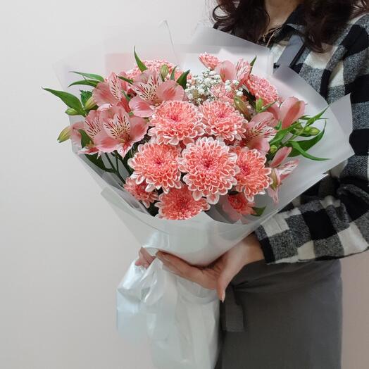 Комплимент с альстромерией