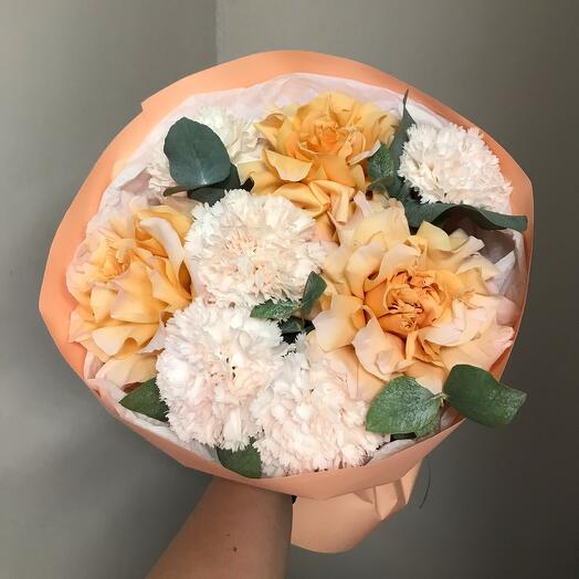Апельсиновый раф🍊букет из французских роз с диантусами