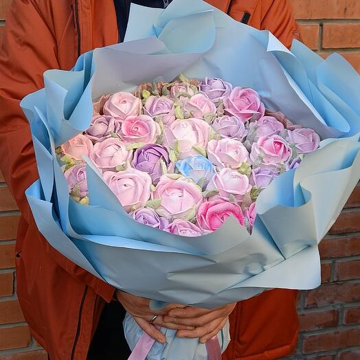 Букет из 33 зефирных роз