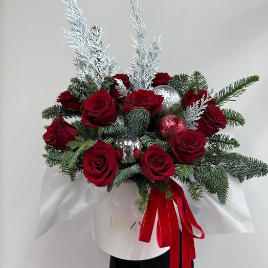 Новогодняя композиция «Красный бархат»