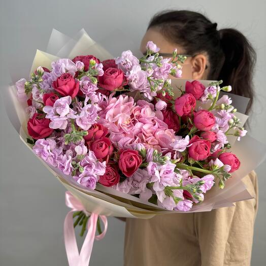Designer bouquet with mattiolla, bush rose and hydrangea