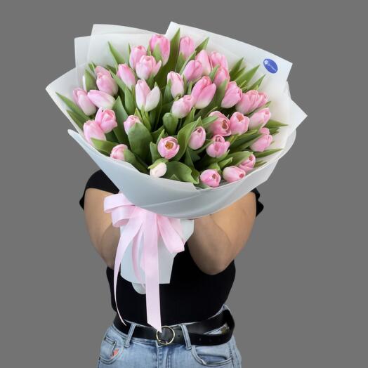 Букет из 35 тюльпанов