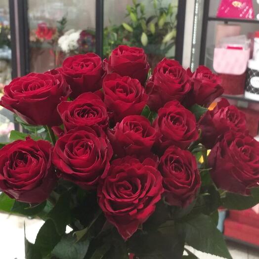 Red roses 15pcs