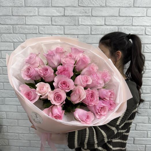 Букет из 25 нежно розовых роз