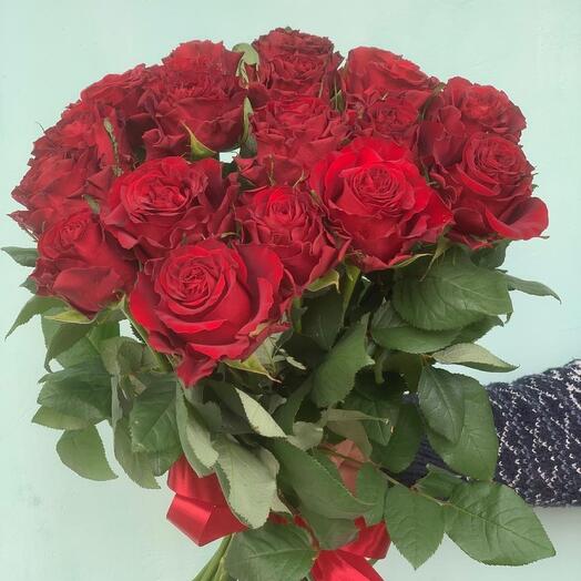 Розы красные