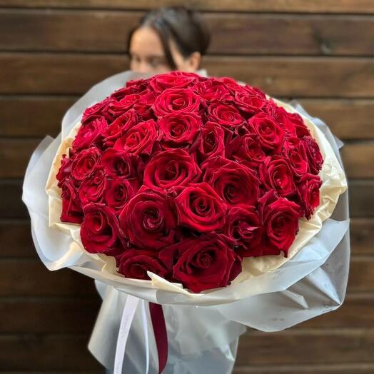 Букет роз Red Naomi
