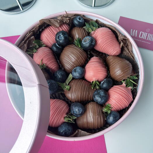 Клубника в шоколаде, набор  «Весенний» 14-16 ягод