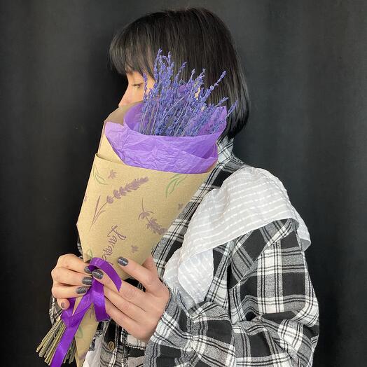 Букетик из лаванды в крафтовой упаковке