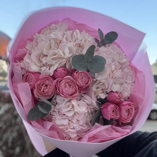 Букет пионовидные розы и гортензии 💗